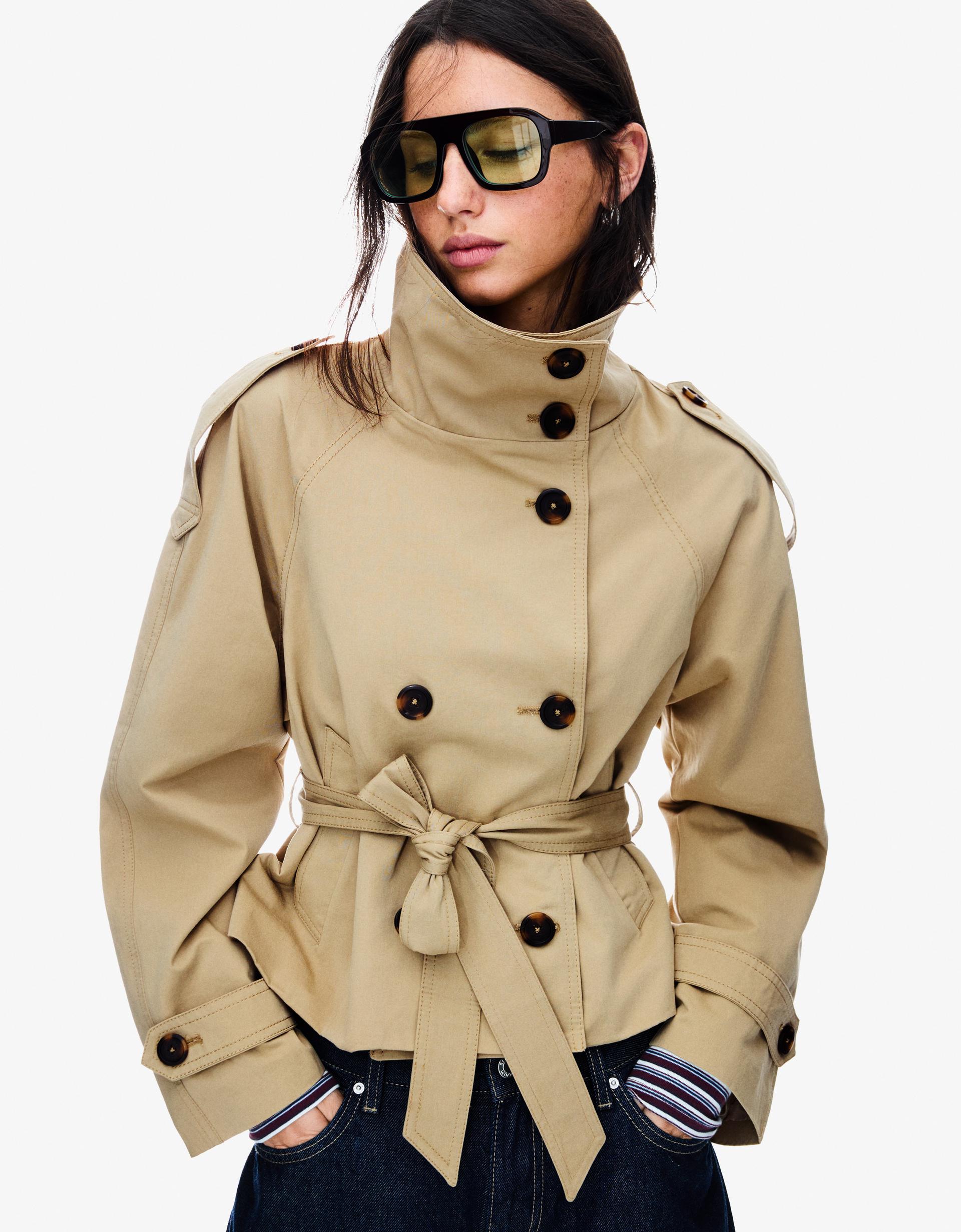 Short trench coat